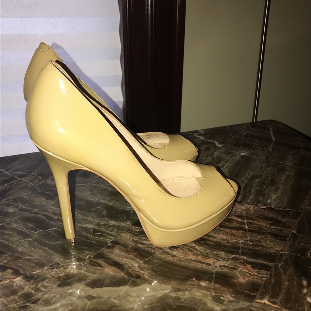 Vince Camuto Open Toe Patent Leather Platform Heel